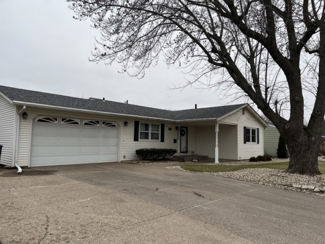 3 bedroom ranch with finished basement and office