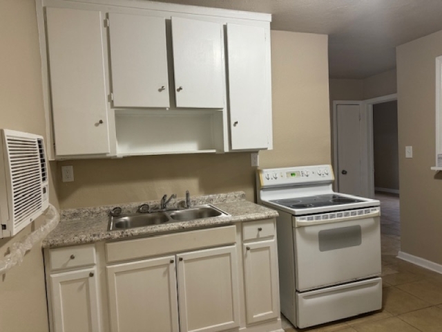 2 Bedroom Unit for Rent, Recently Renovated