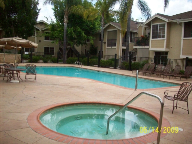 Gorgeous 2 br condo with no neighbors in resort community